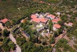 Family Estate with Guest Annex, Heated Pool & Outbuildings in Tavira