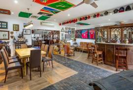 Family Estate with Guest Annex, Heated Pool & Outbuildings in Tavira