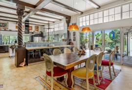 Family Estate with Guest Annex, Heated Pool & Outbuildings in Tavira