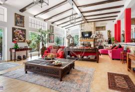 Family Estate with Guest Annex, Heated Pool & Outbuildings in Tavira
