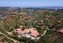 Family Estate with Guest Annex, Heated Pool & Outbuildings in Tavira