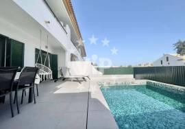 ALBUFEIRA - THREE BEDROOM VILLA - SWIMMING POOL