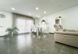 ALBUFEIRA - THREE BEDROOM VILLA - SWIMMING POOL