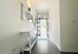 ALBUFEIRA - THREE BEDROOM VILLA - SWIMMING POOL