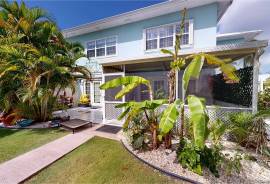 Luxury 4 Bed Townhouse For Sale in George Town The Cayman