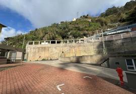 Warehouse with 1200 square meters for rent in Campanário ribeira Brava - GREAT OPPORTUNITY - LAST AVAILABLE