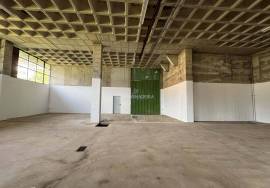 Warehouse with 1200 square meters for rent in Campanário ribeira Brava - GREAT OPPORTUNITY - LAST AVAILABLE