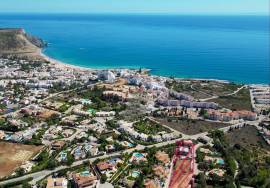 Luxurious Ocean-View Villas Under Construction in Praia da Luz