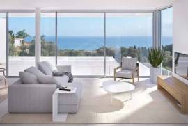 Luxurious villas with sea views under construction in Praia da Luz