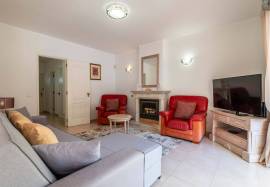 Villa Oasis - Local Accommodation