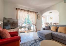 Villa Oasis - Local Accommodation