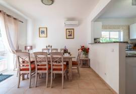 Villa Oasis - Local Accommodation