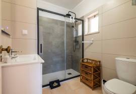 Villa Oasis - Local Accommodation