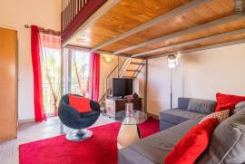 Oasis Tropical Mezzanine - Local Accommodation