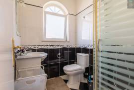 Oasis Tropical Mezzanine - Local Accommodation