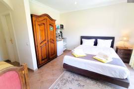 Tropical Oasis Kitchenette Room - Local Accommodation