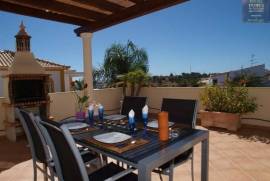 T1 Tropical Oasis / Garden and Pool-Local Accommodation