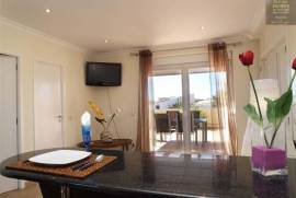 T1 Tropical Oasis / Garden and Pool-Local Accommodation