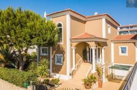 Villa Ferragudo- Local accommodation
