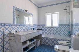 Villa Ferragudo- Local accommodation