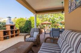 Villa Ferragudo- Local accommodation