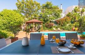 Villa Ferragudo- Local accommodation