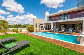 Casa do Pomar -Local Accommodation .