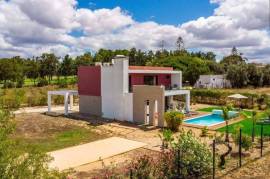 Casa do Pomar -Local Accommodation . Casa do Pomar -Local Accommodation .