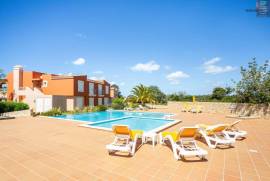 Spectacular 2 bedroom apartment with terrace and communal pool of the building.