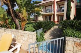 Spectacular 2 bedroom apartment with terrace and communal pool of the building.