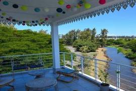 NICE PENTHOUSE WITH RIVER & MOUNTAIN VIEW CLOSE TO FLIC EN FLAC BEACH – MAURITIUS
