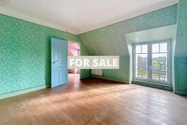 Detached Country House with Outbuilding