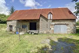 Detached Country House with Outbuilding