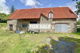 Detached Country House with Outbuilding