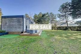 Detached Bungalow with Outbuilding in Building Plot