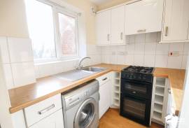 1 bedroom, Studio flat for sale