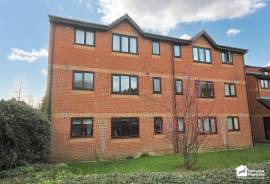 1 bedroom, Studio flat for sale