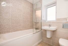 4 bedroom, Detached house for sale