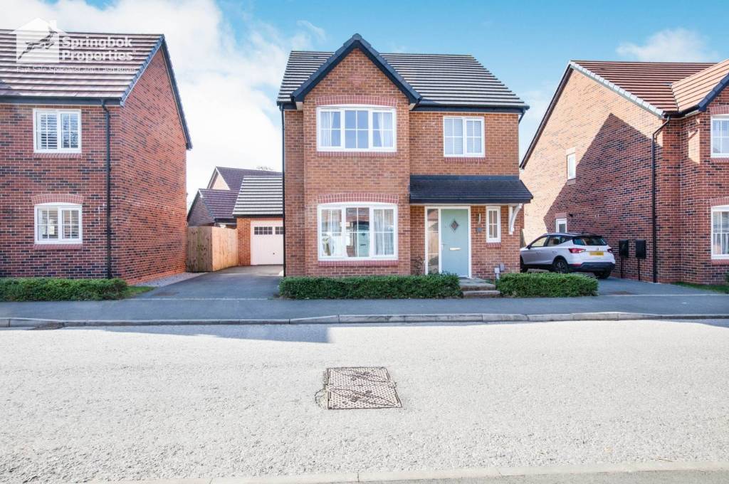 4 bedroom, Detached house for sale