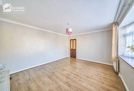 2 bedroom, Maisonette for sale