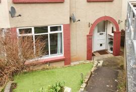 2 bedroom, Maisonette for sale