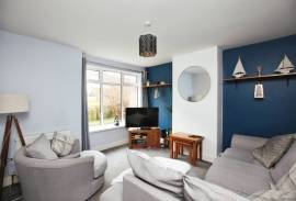 2 bedroom, Maisonette for sale
