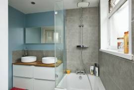2 bedroom, Maisonette for sale