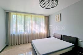 Detached house for rent in Jurmala, 645.00m2