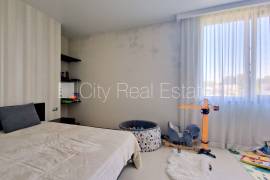 Detached house for rent in Jurmala, 645.00m2