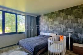 Detached house for rent in Jurmala, 645.00m2