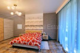 Detached house for rent in Jurmala, 645.00m2