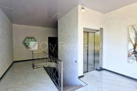 Detached house for rent in Jurmala, 645.00m2