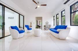 V-Iguana Finca Panama: Large Property with Two Houses, Pool & Expansion Potential Near Tamarindo