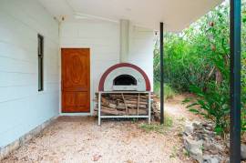 V-Iguana Finca Panama: Large Property with Two Houses, Pool & Expansion Potential Near Tamarindo